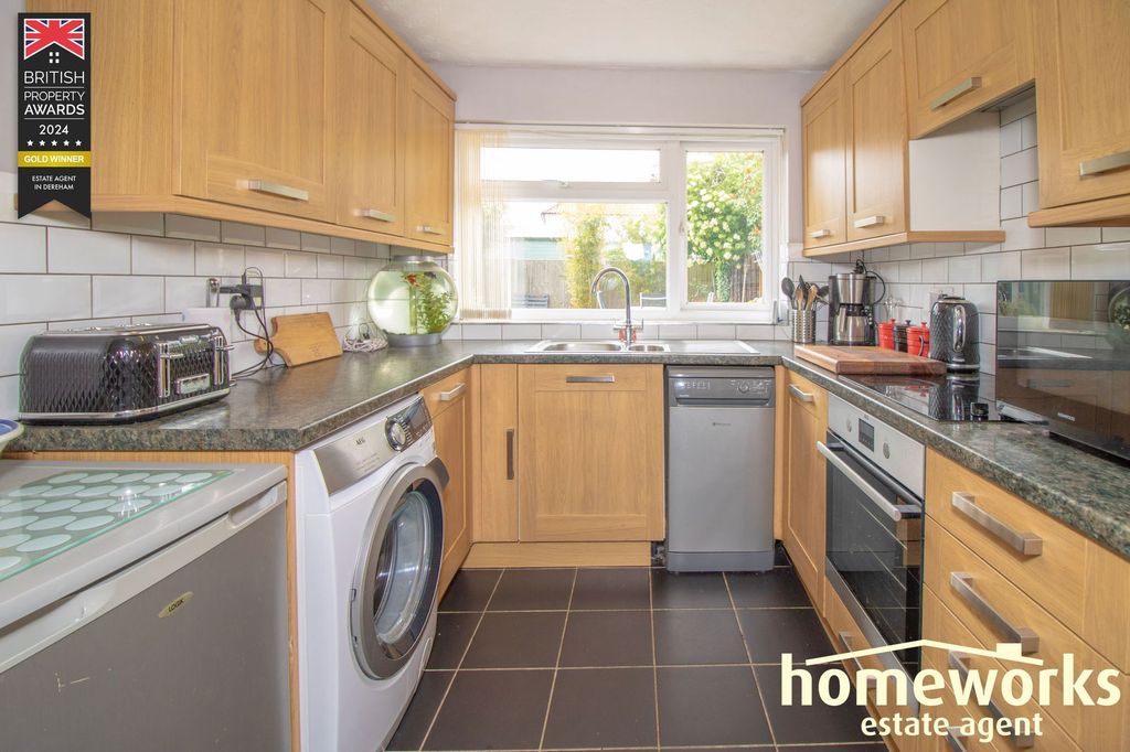 Property photo 2 of 13