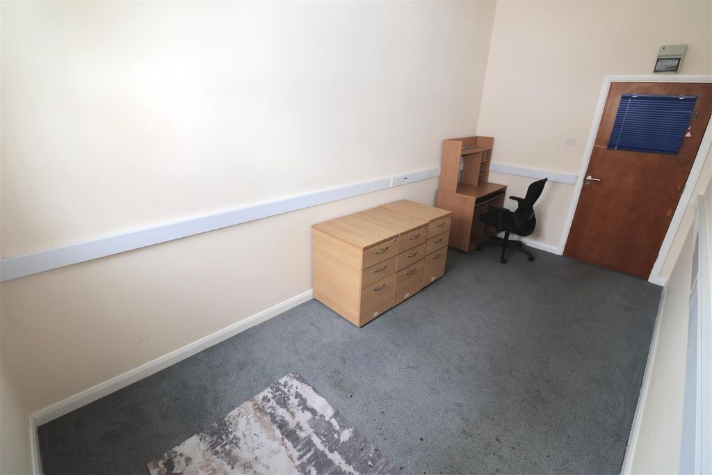 Property photo 3 of 5 Img_1431.Jpg