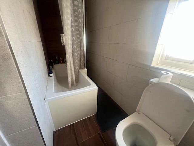 Property photo 3 of 4