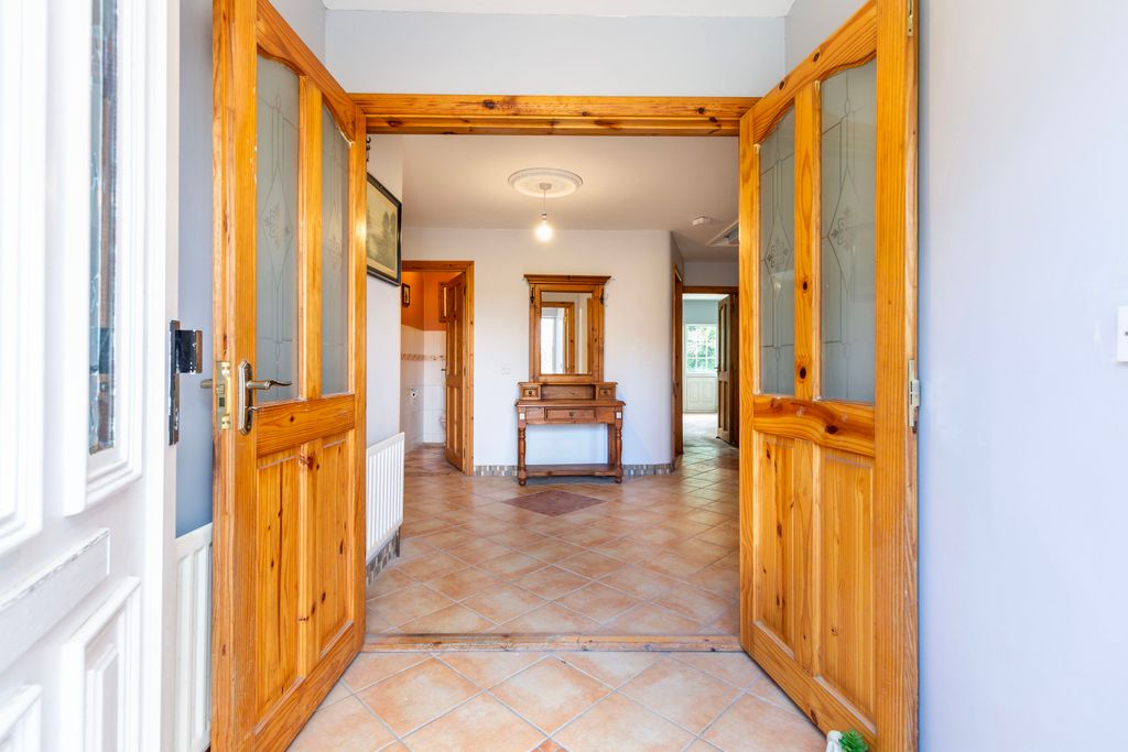 Property photo 3 of 40