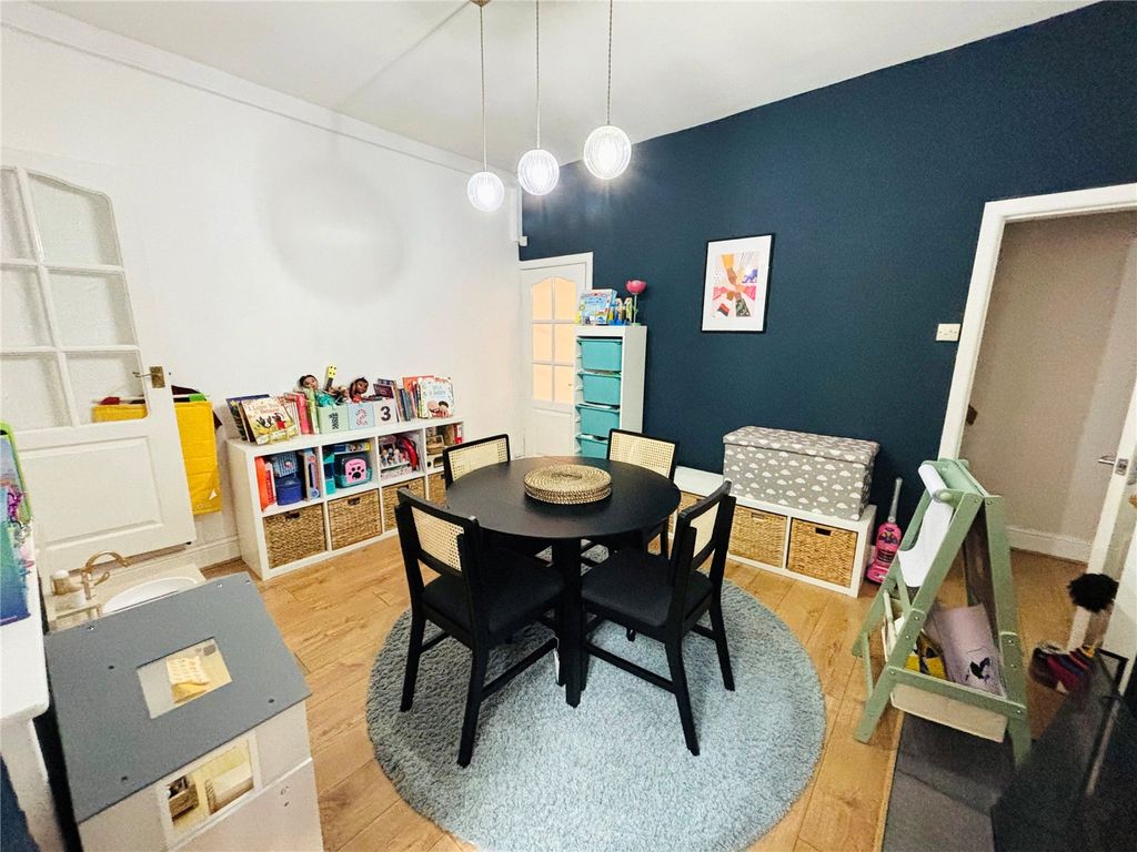 Property photo 3 of 21 Picture No. 08