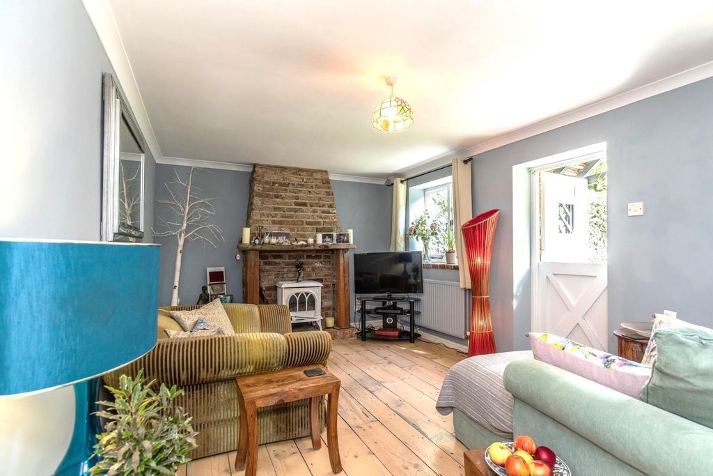 Property photo 3 of 21 23.Jpg