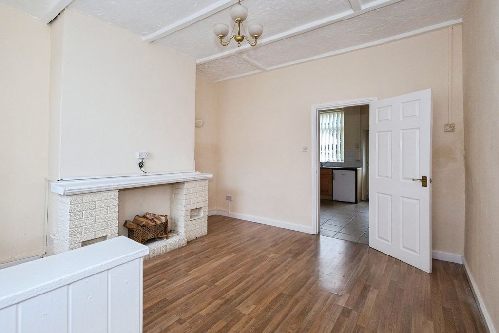 Property photo 2 of 17 Photo