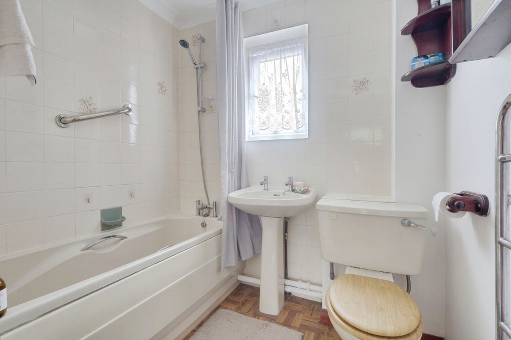 Property photo 3 of 7