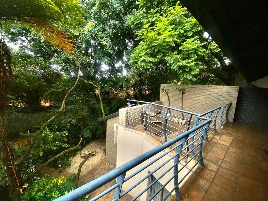 Property photo 2 of 49