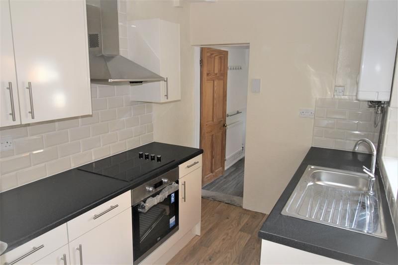 Property photo 3 of 5 Kitchen