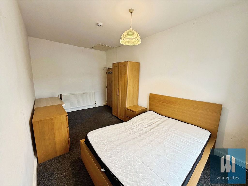 Property photo 2 of 7 Picture No. 14