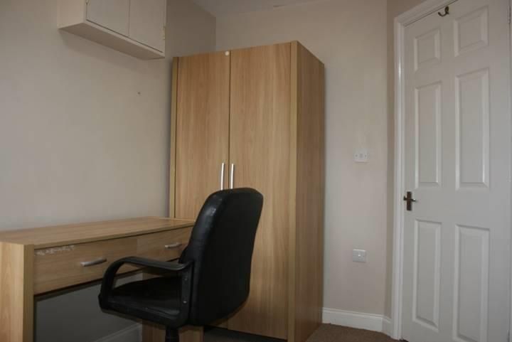 Property photo 3 of 22 Bedroom