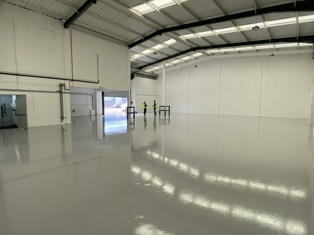 Property photo 2 of 4 Rainham Thames View D3 Warehouse.Jpg