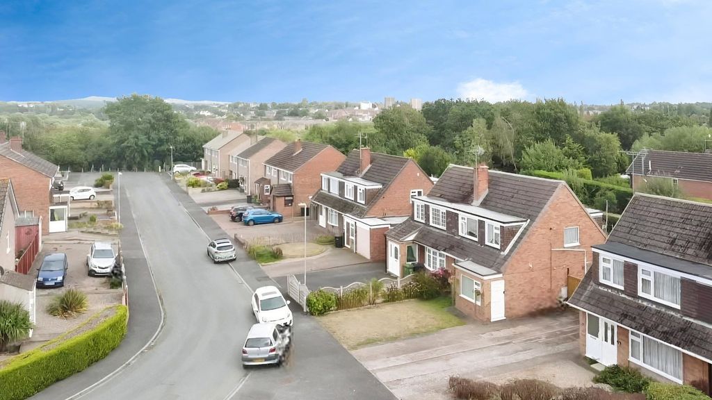 Property photo 2 of 23