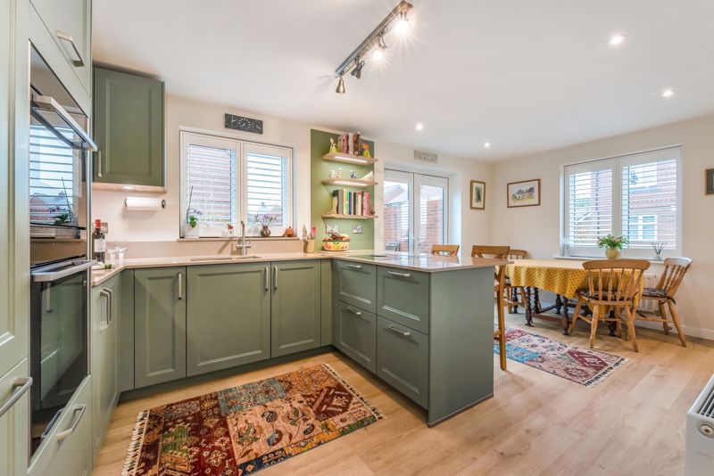 Property photo 3 of 24 Kitchen 4