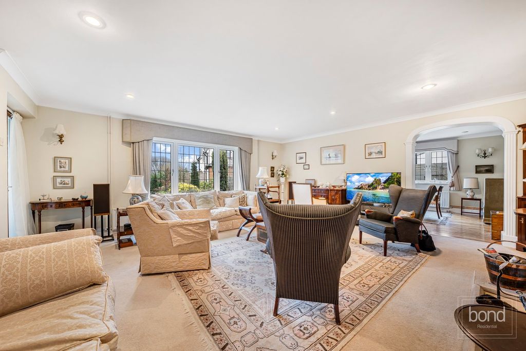 Property photo 3 of 24