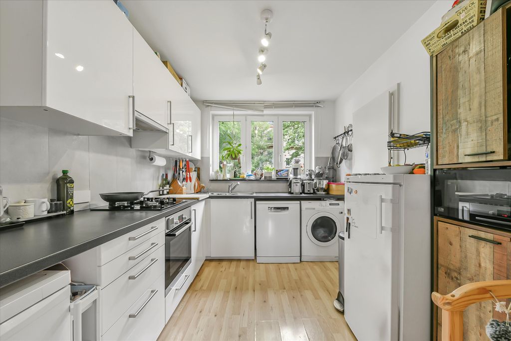 Property photo 2 of 12 Image