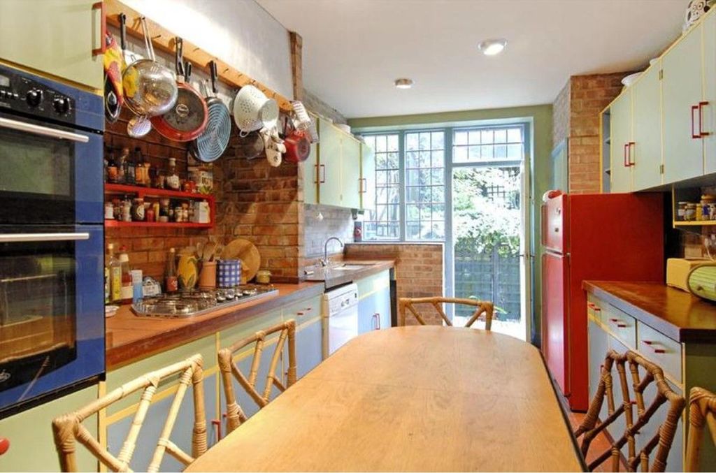 Property photo 3 of 9