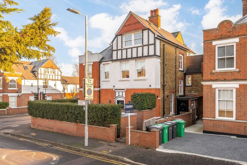 Property photo 1 of 5