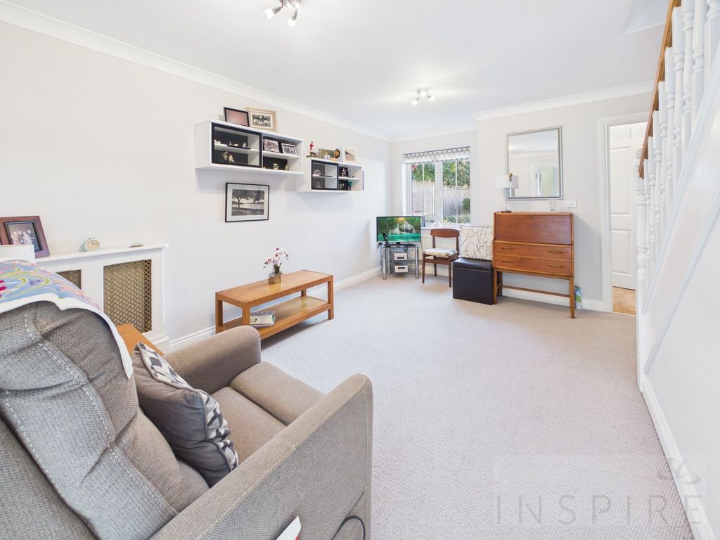 Property photo 3 of 17 Living Room