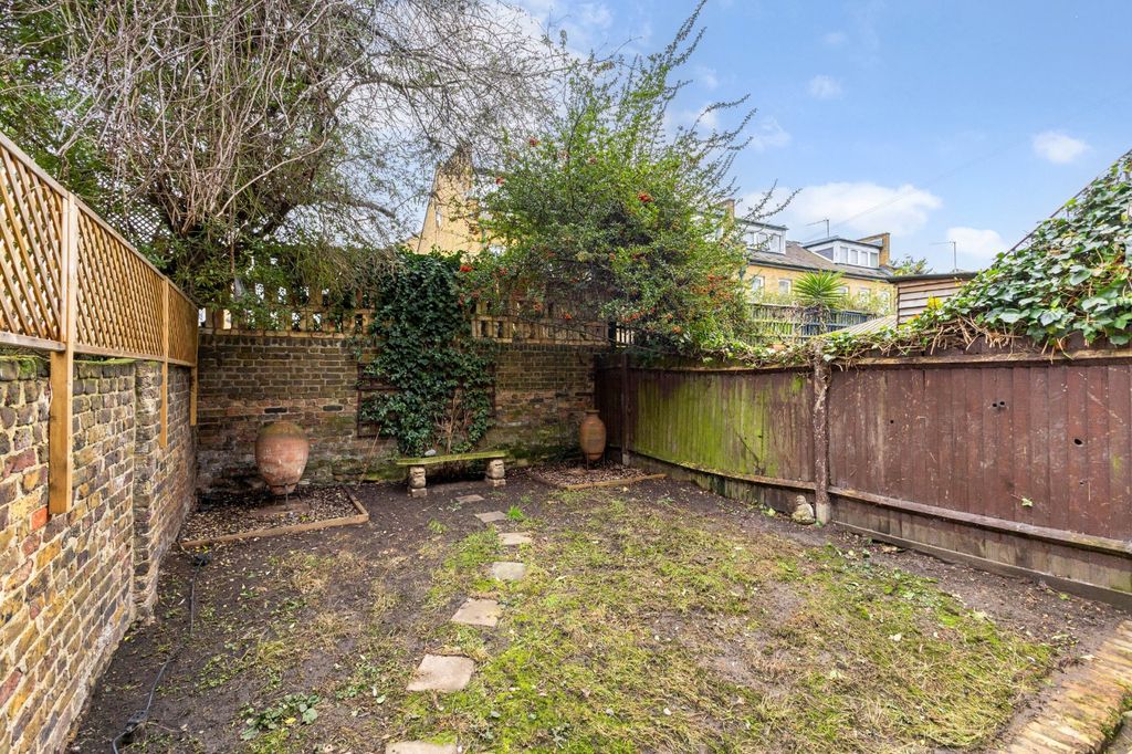 Property photo 3 of 9 Picture No. 46