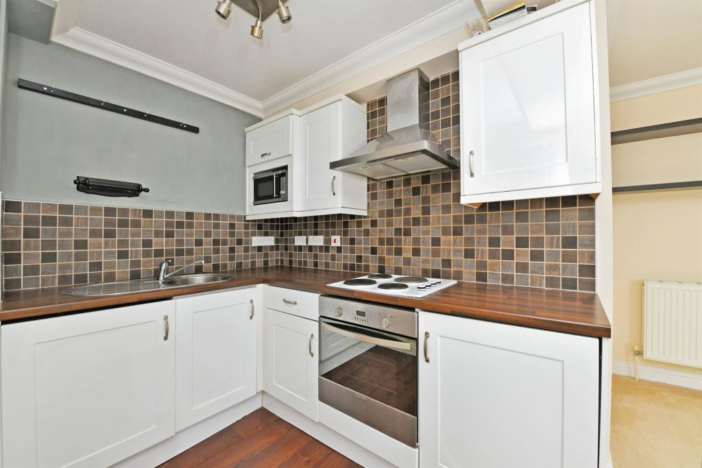 Property photo 3 of 17