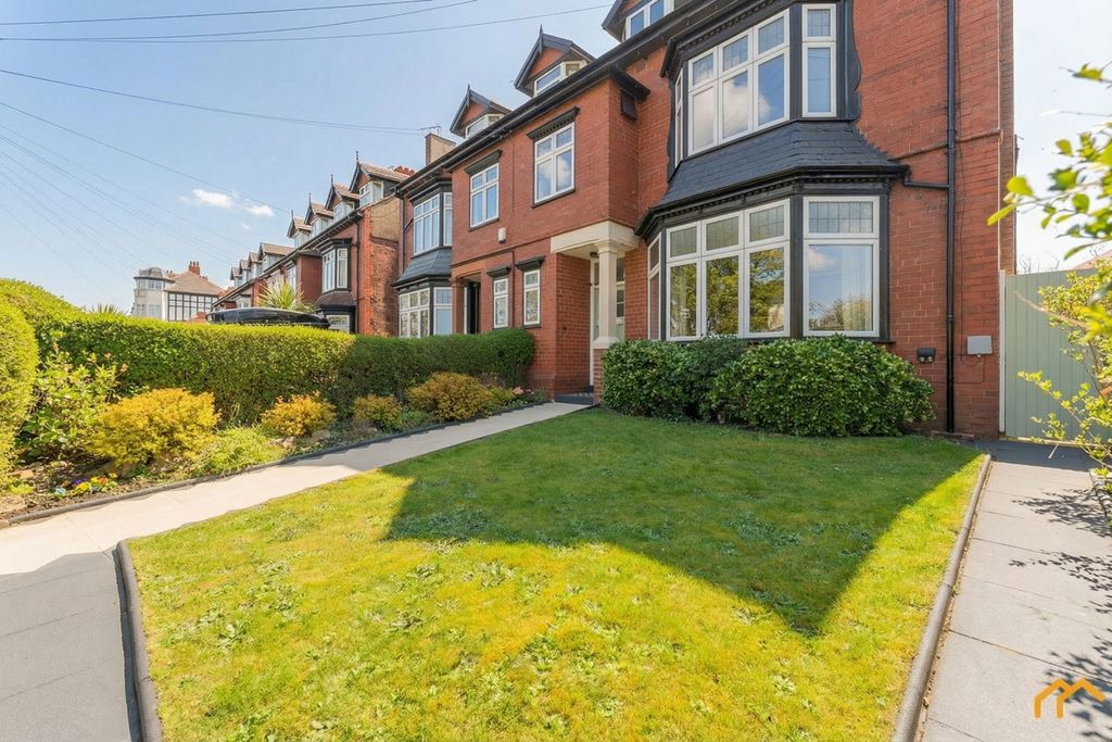 Property photo 3 of 53