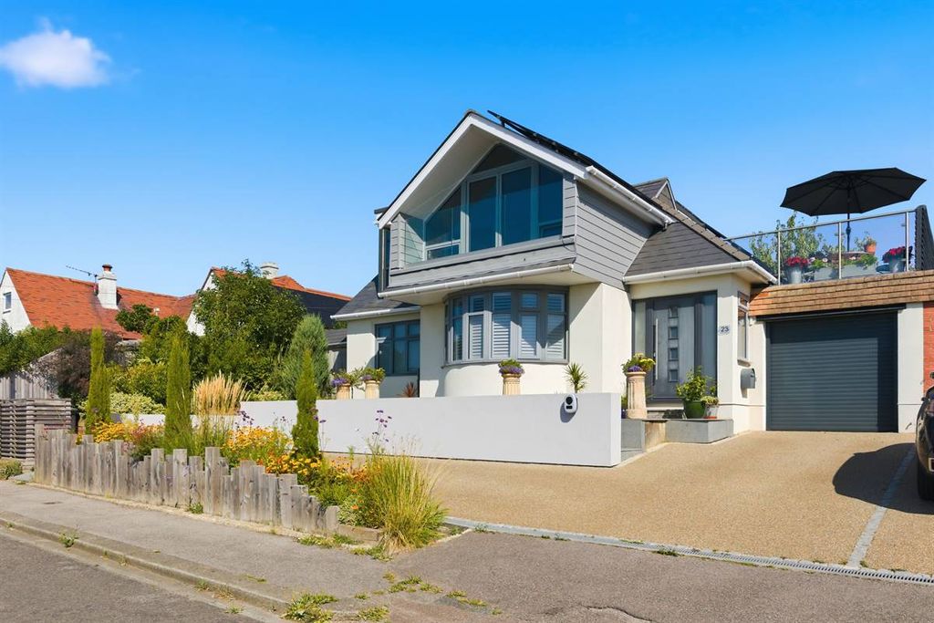 Property photo 1 of 44