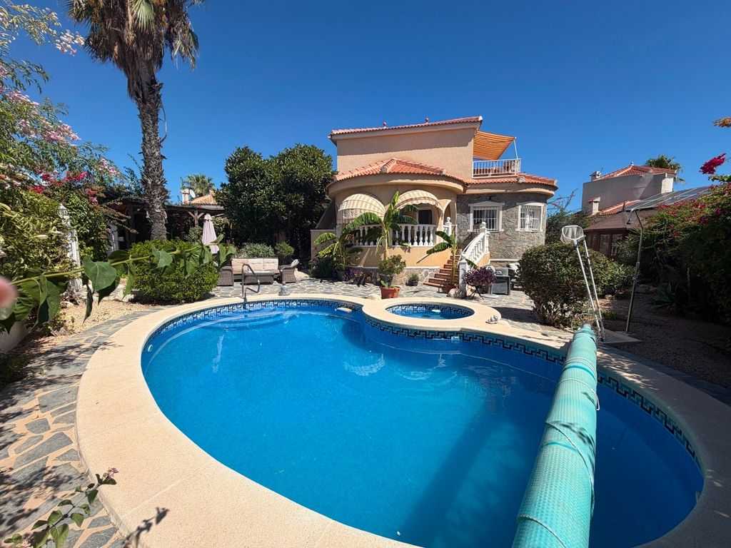 Property photo 1 of 33