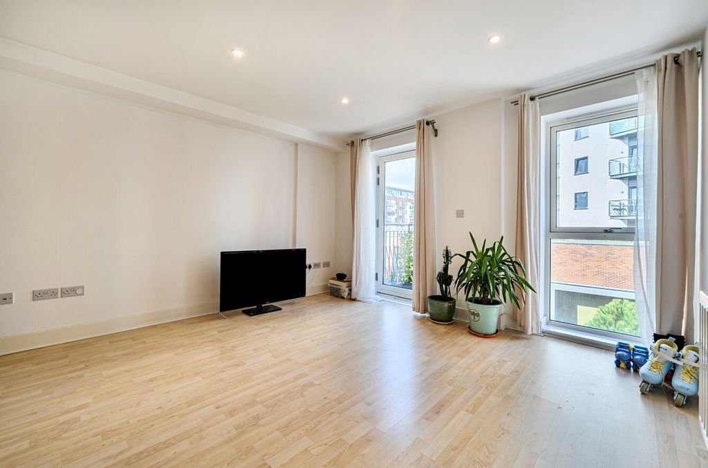 Property photo 3 of 14 1354354-16-68Da80...