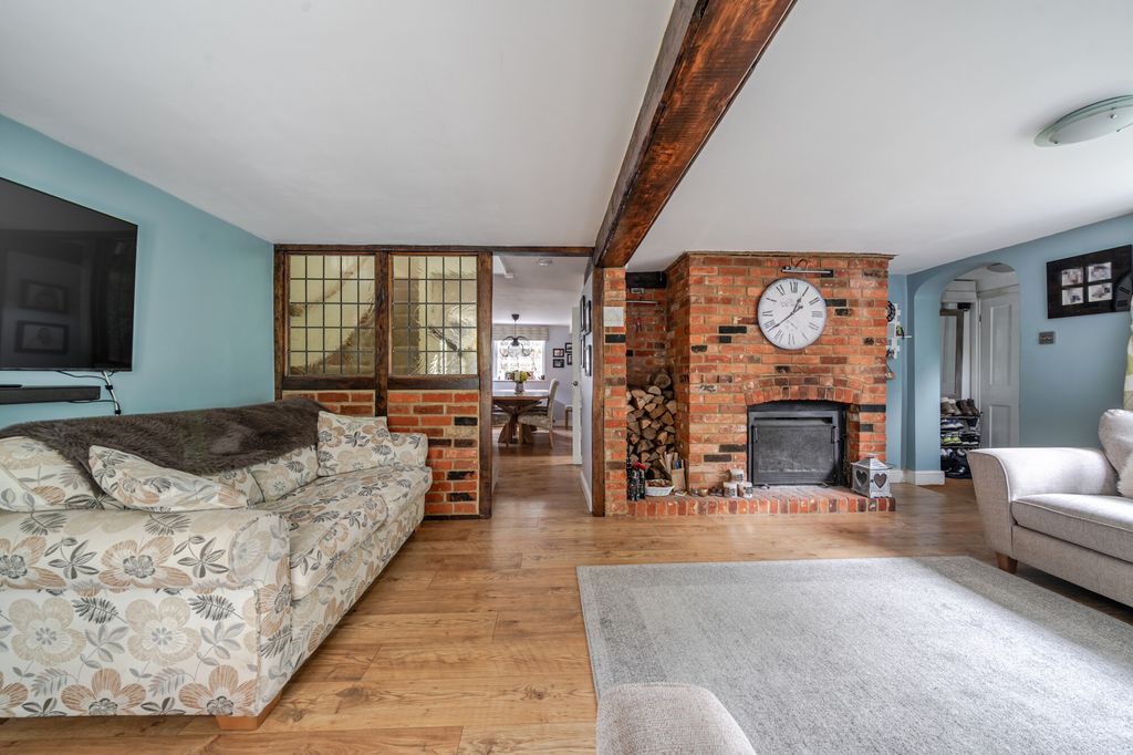 Property photo 3 of 17