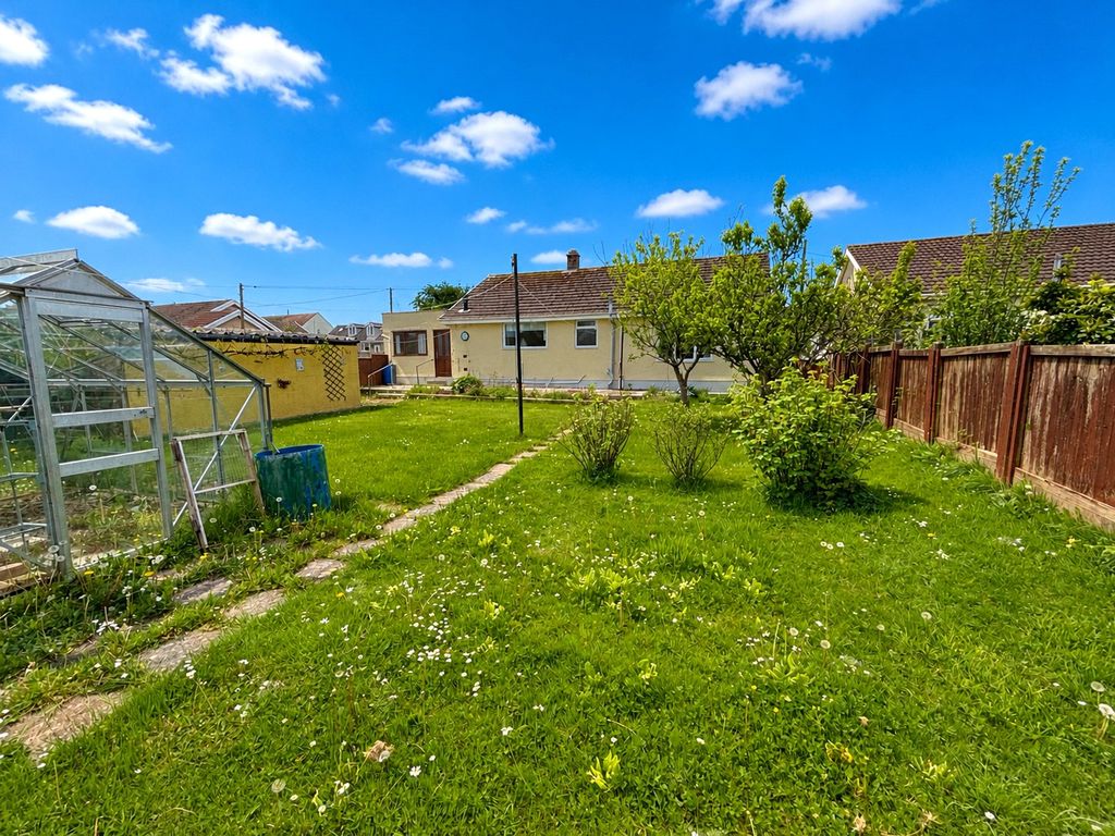 Property photo 2 of 14 Picture No. 08