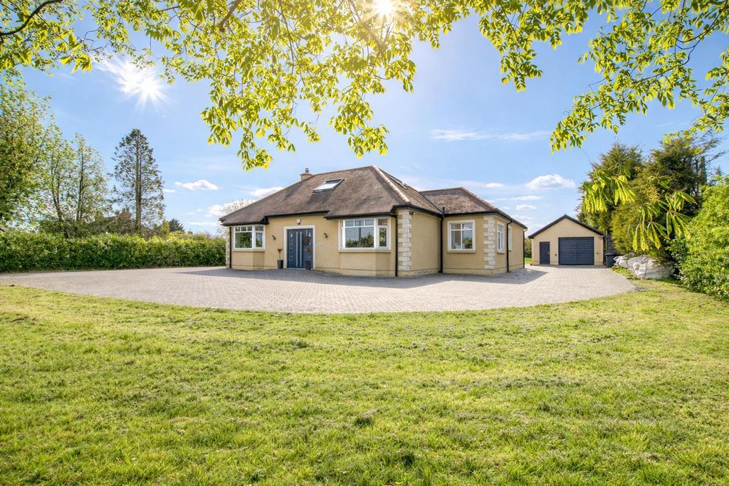 Property photo 1 of 42 0Ac449Bb-Dbb2-4A61-86E7-F8E357E68F97.Png