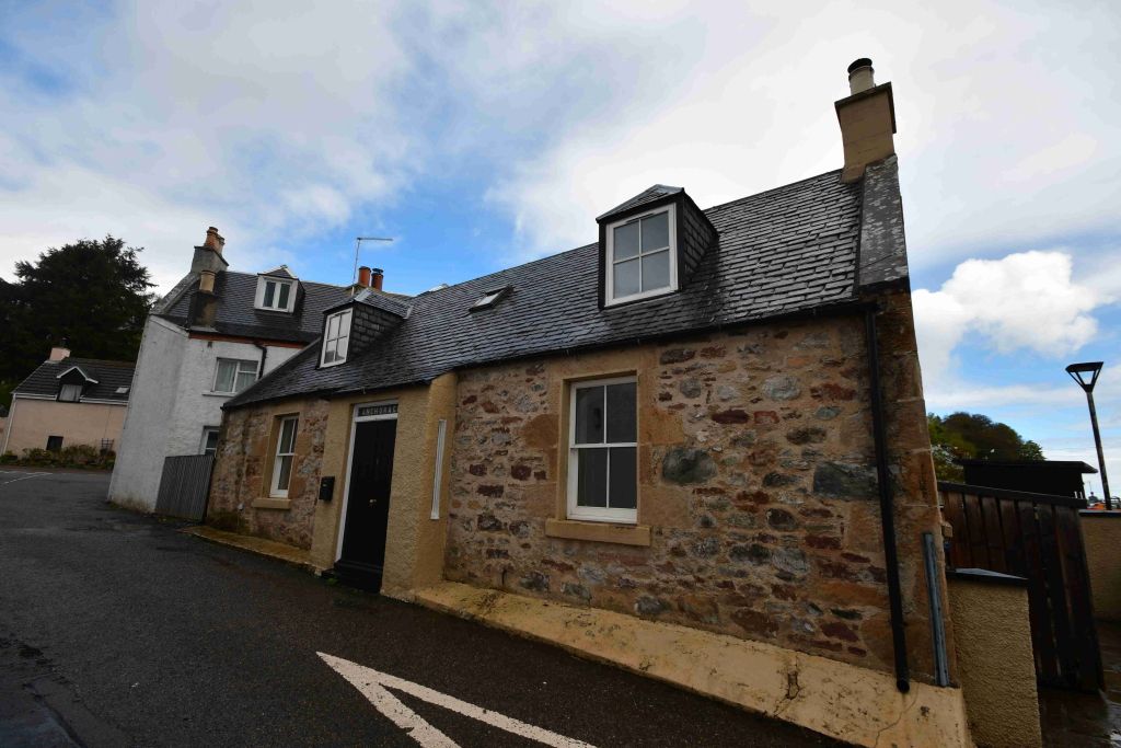 Property photo 1 of 12 Photo