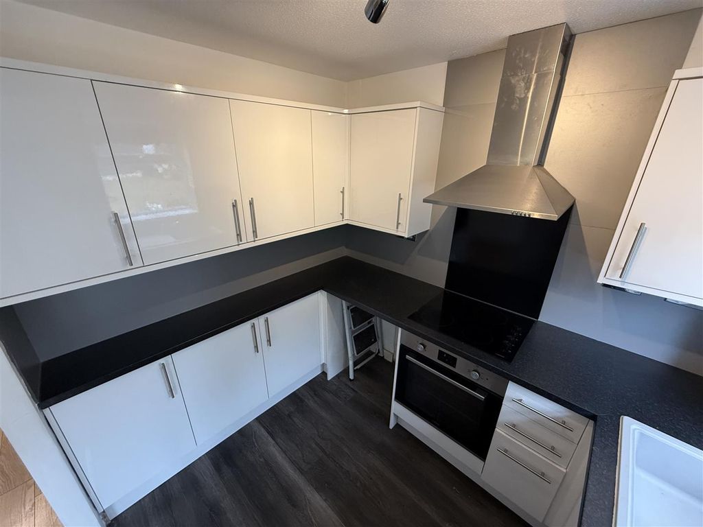 Property photo 3 of 12 Img_0125.Jpg