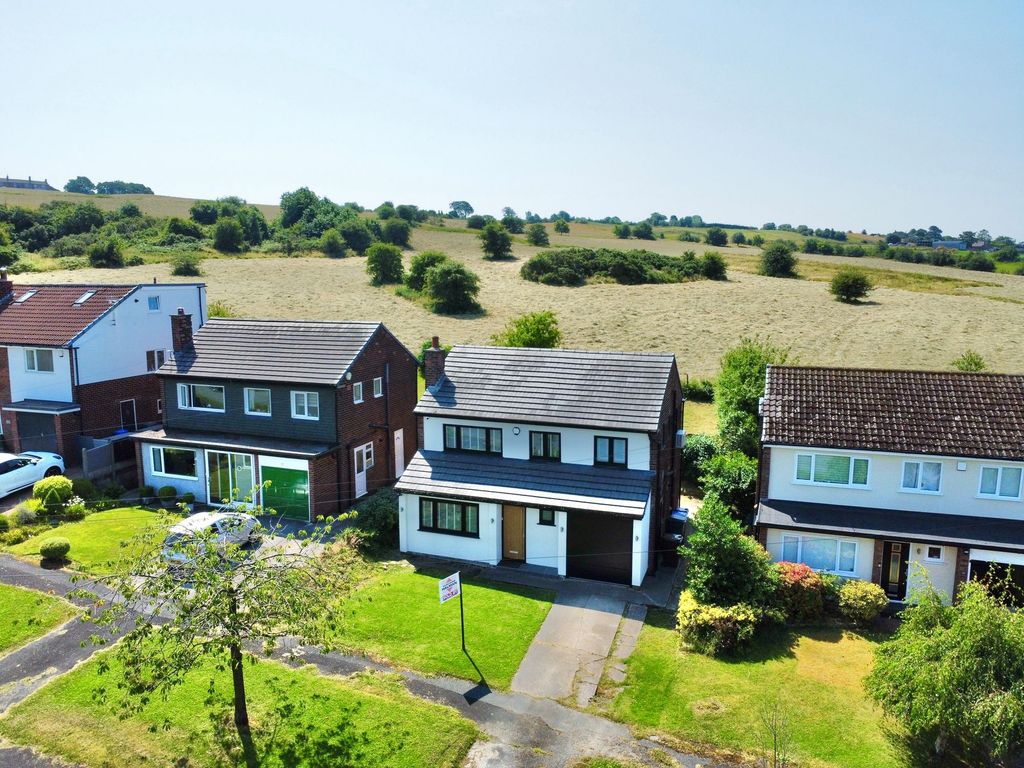 3 bed property for saleHighcroft, Hyde SK14