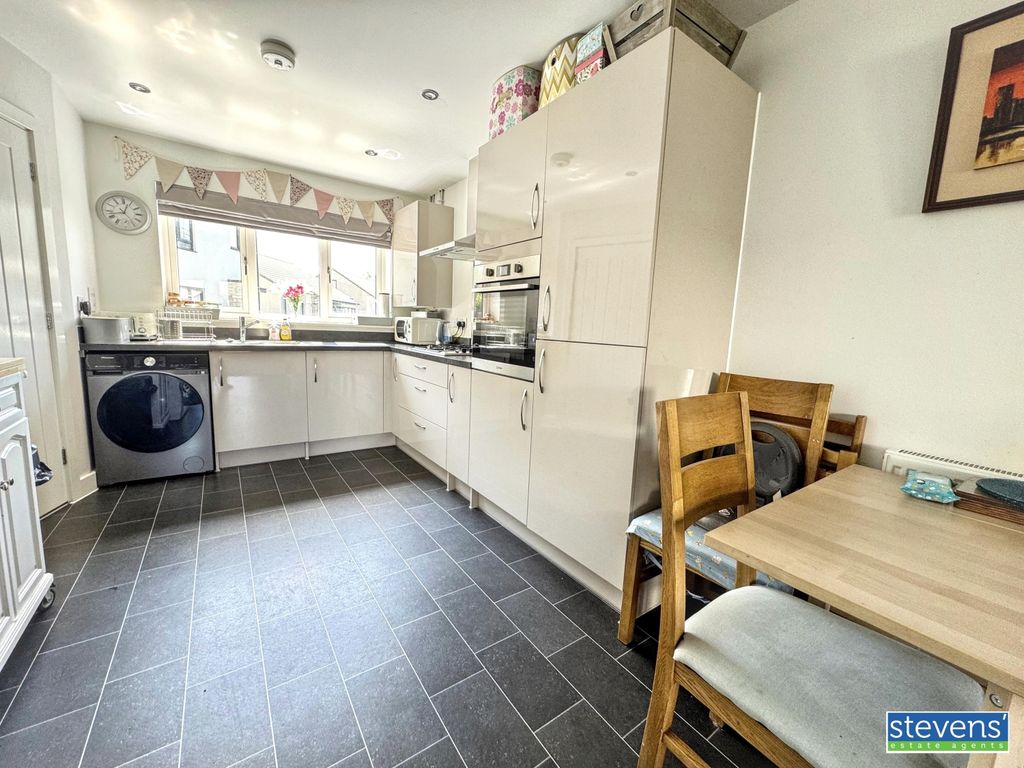 Property photo 2 of 14 Img_9964
