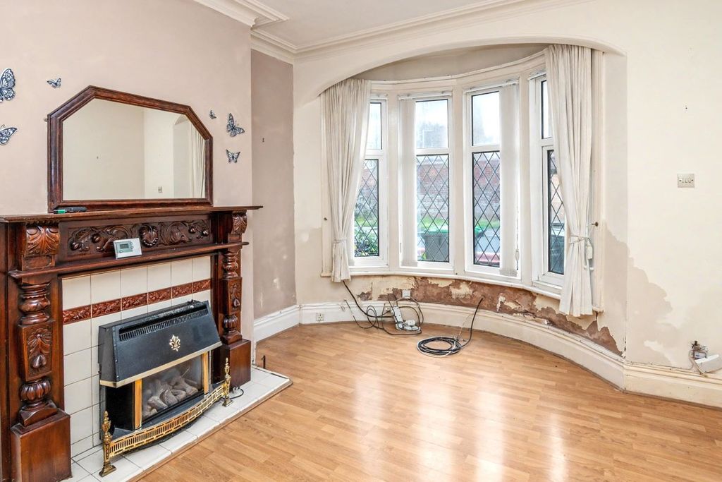 Property photo 2 of 16