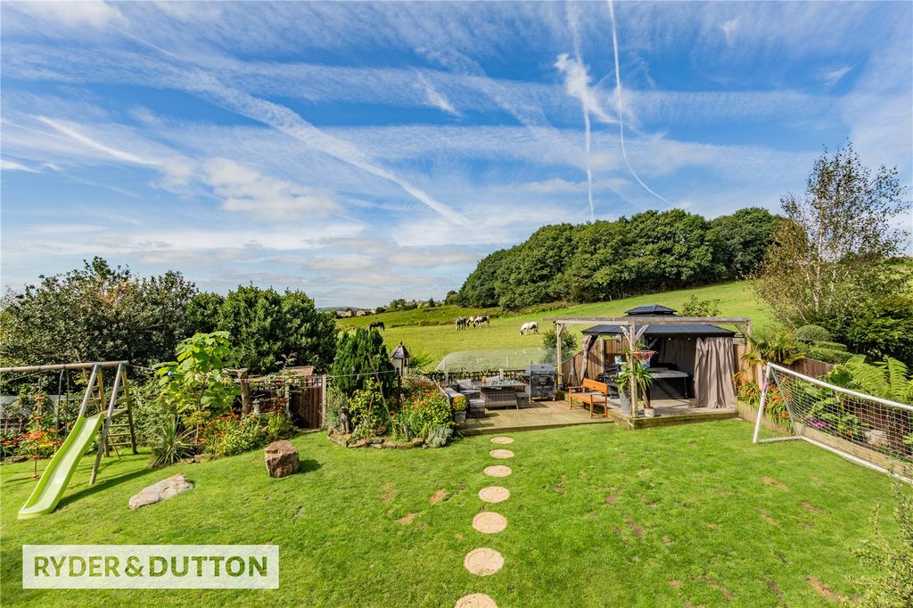 Property photo 2 of 31 Picture No. 23