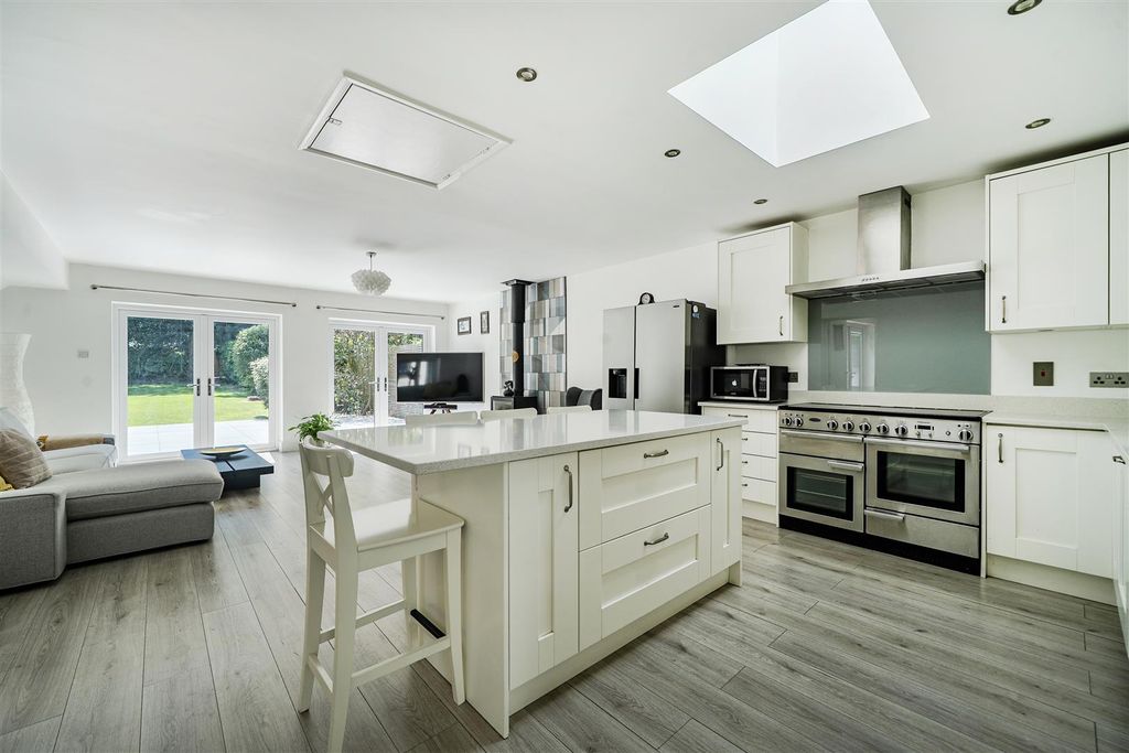 Property photo 3 of 25 1467338-21-6A16Eac1221A7.Jpg
