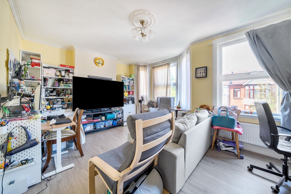 Property photo 2 of 10 1458940-18-6A0306...