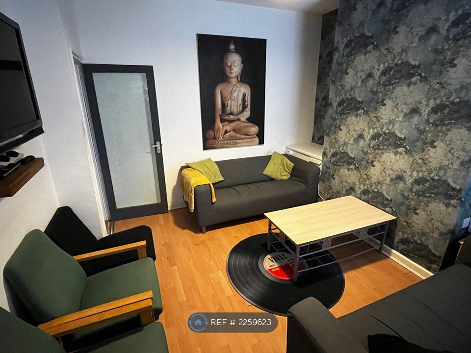 Property photo 2 of 15 Living Room