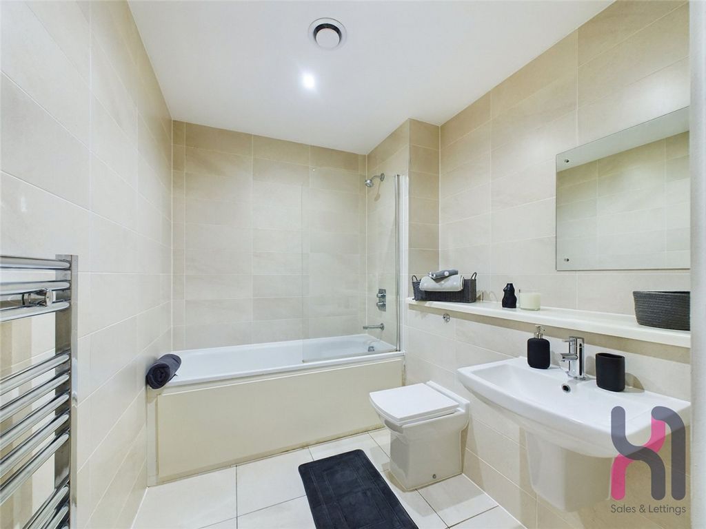 Property photo 2 of 12
