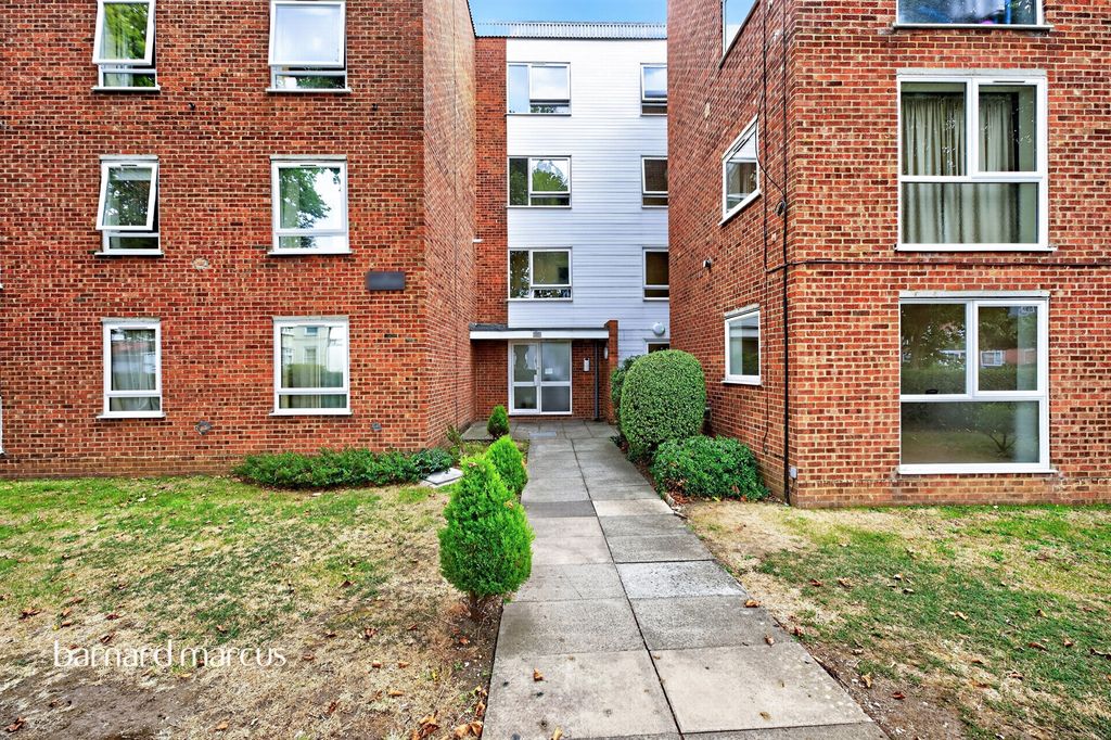 Property photo 1 of 12