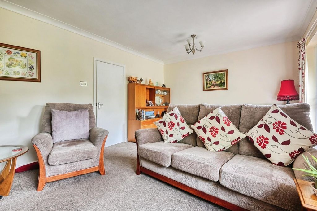 Property photo 3 of 18 1Com12.Jpg