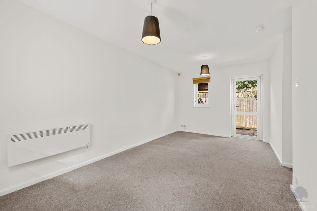 Property photo 3 of 8 Picture No. 20