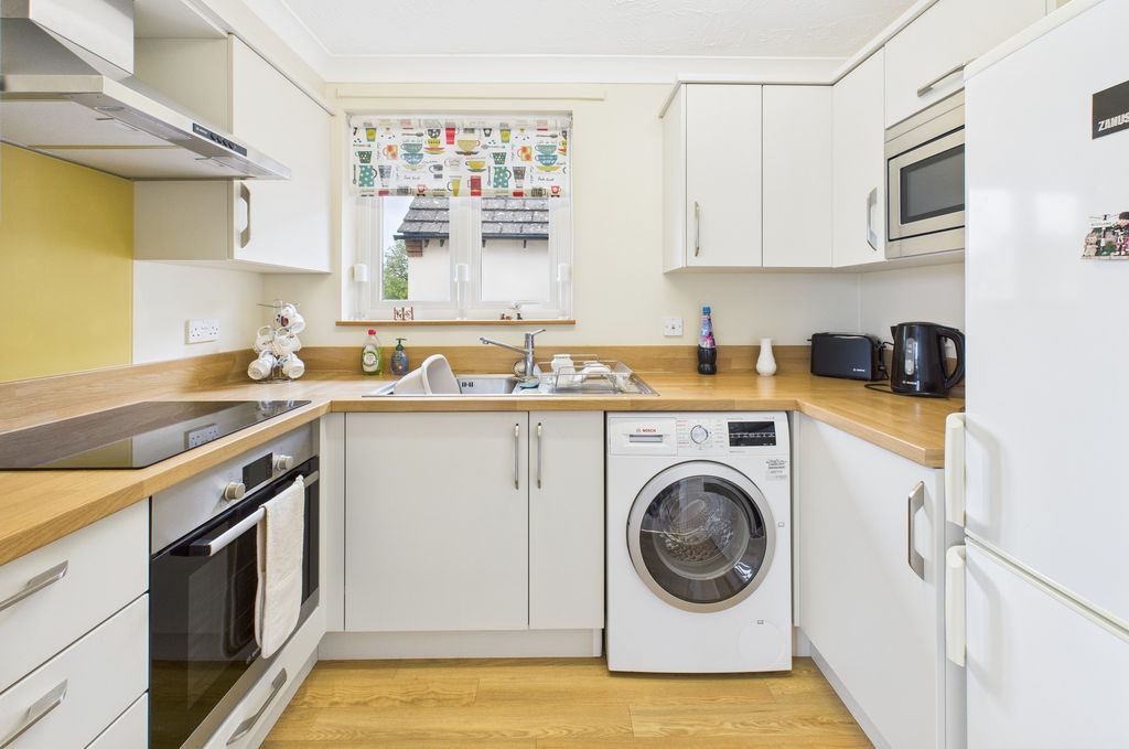 Property photo 3 of 12 Cam02545G0-Pr0500-Still007