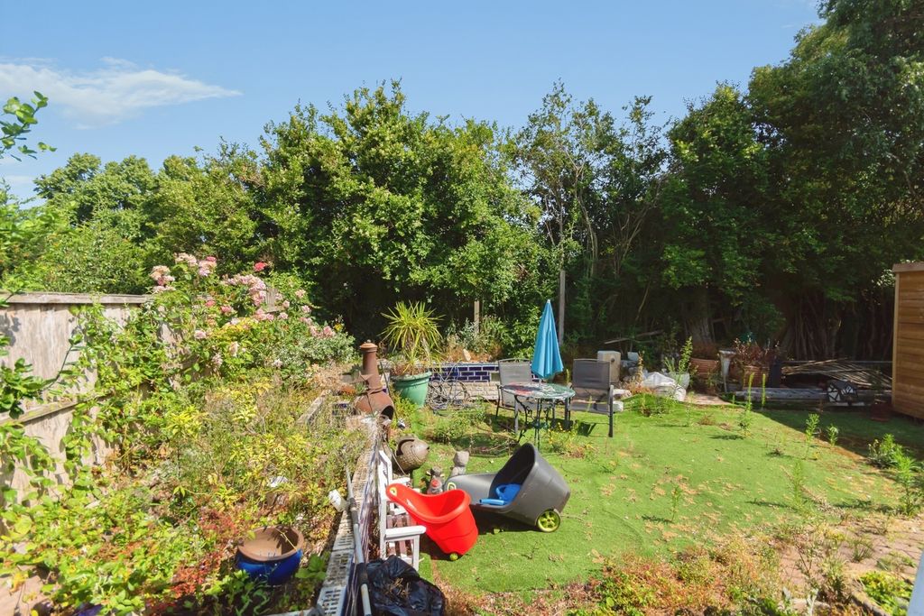 Property photo 3 of 6 Pbox-Img.Jpg