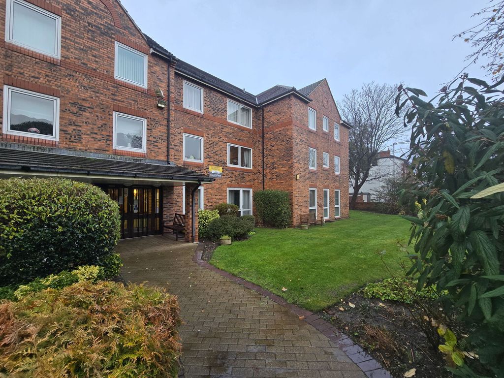 Property photo 2 of 11