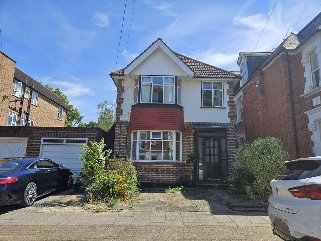 Property photo 1 of 8