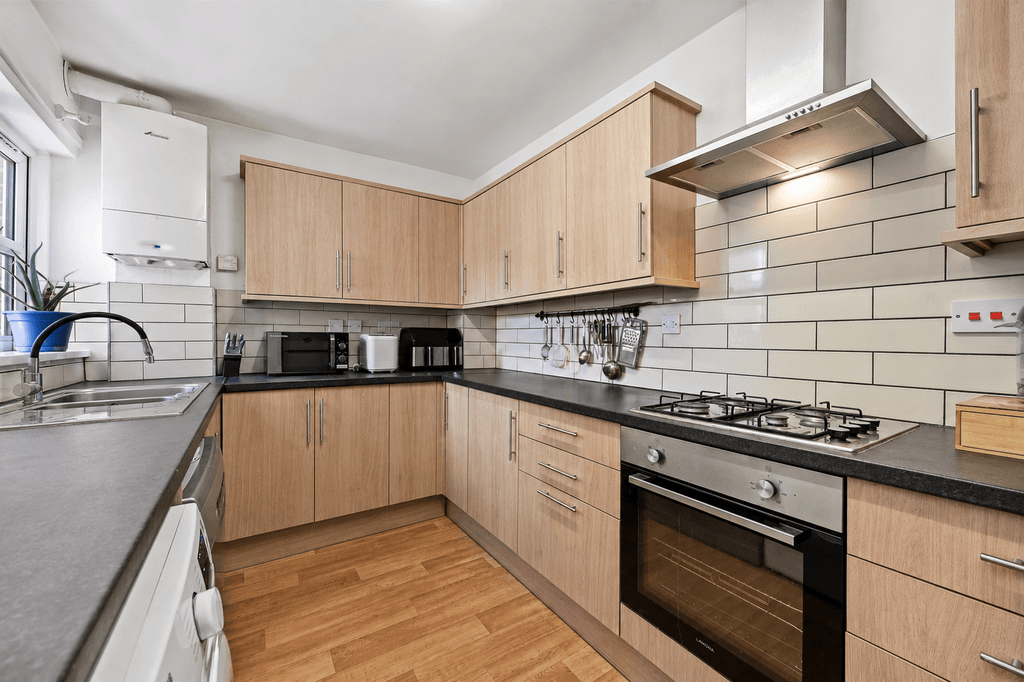 Property photo 2 of 11 4