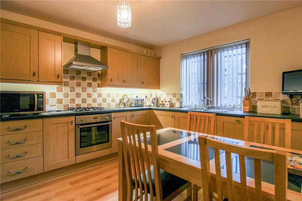Property photo 2 of 12 Kitchen