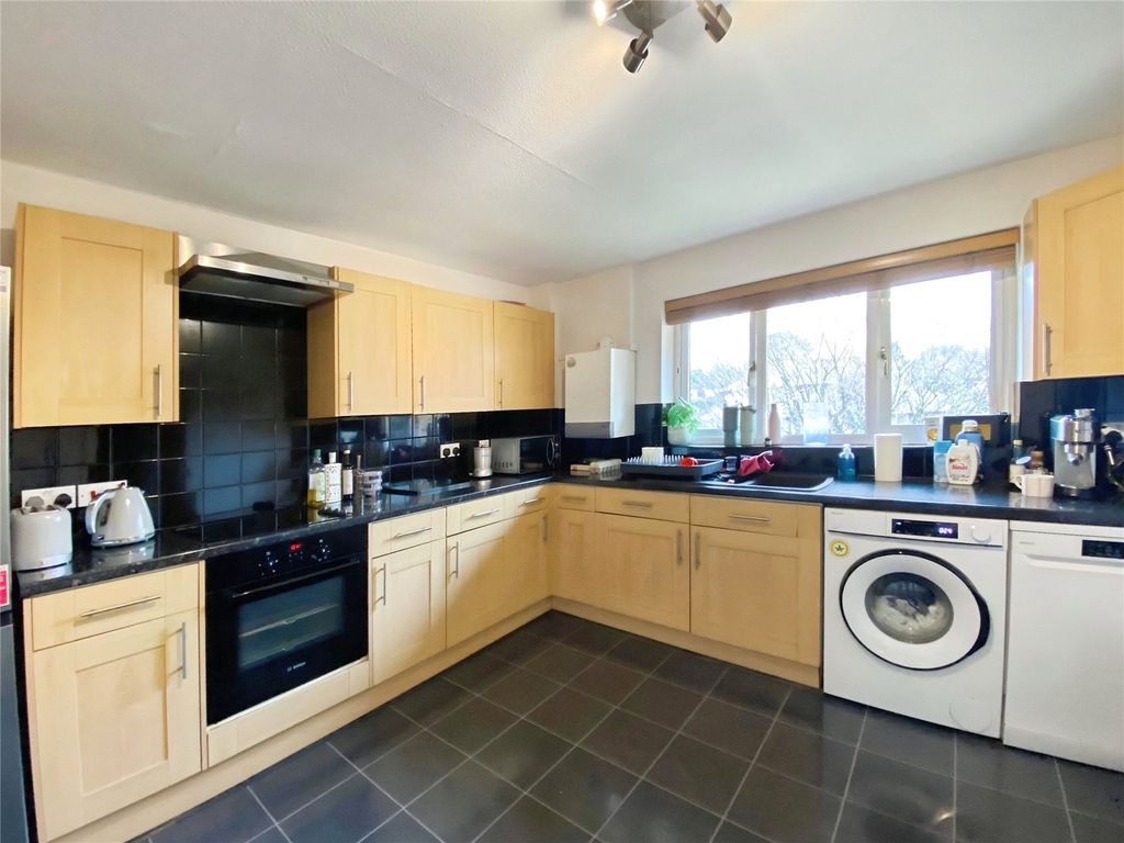 Property photo 2 of 8 Picture No. 09