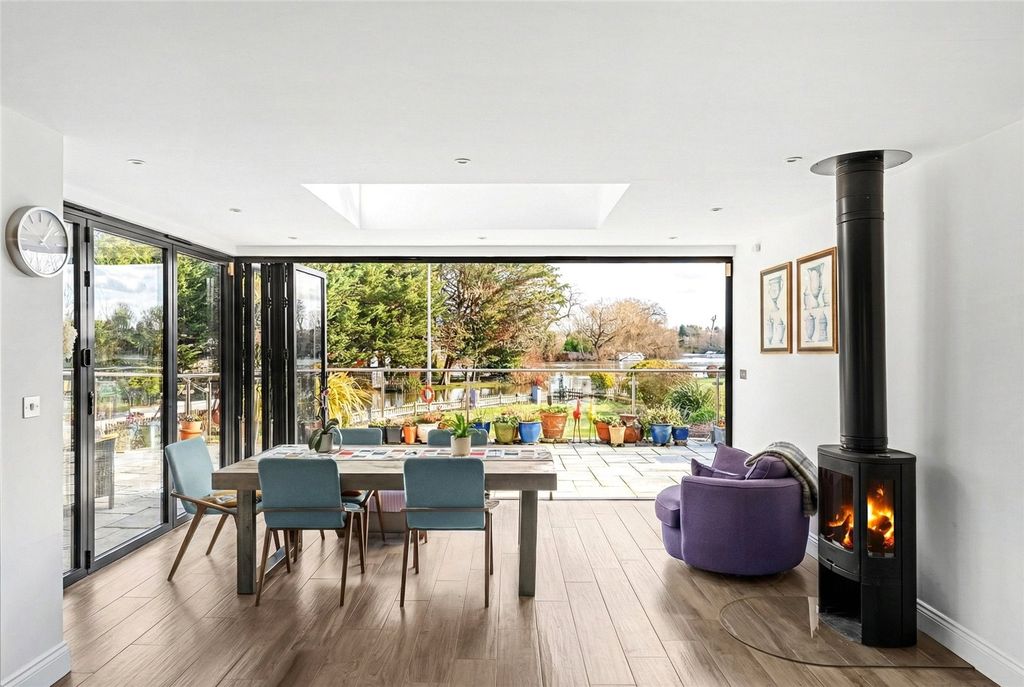 Property photo 2 of 20 Picture No. 17